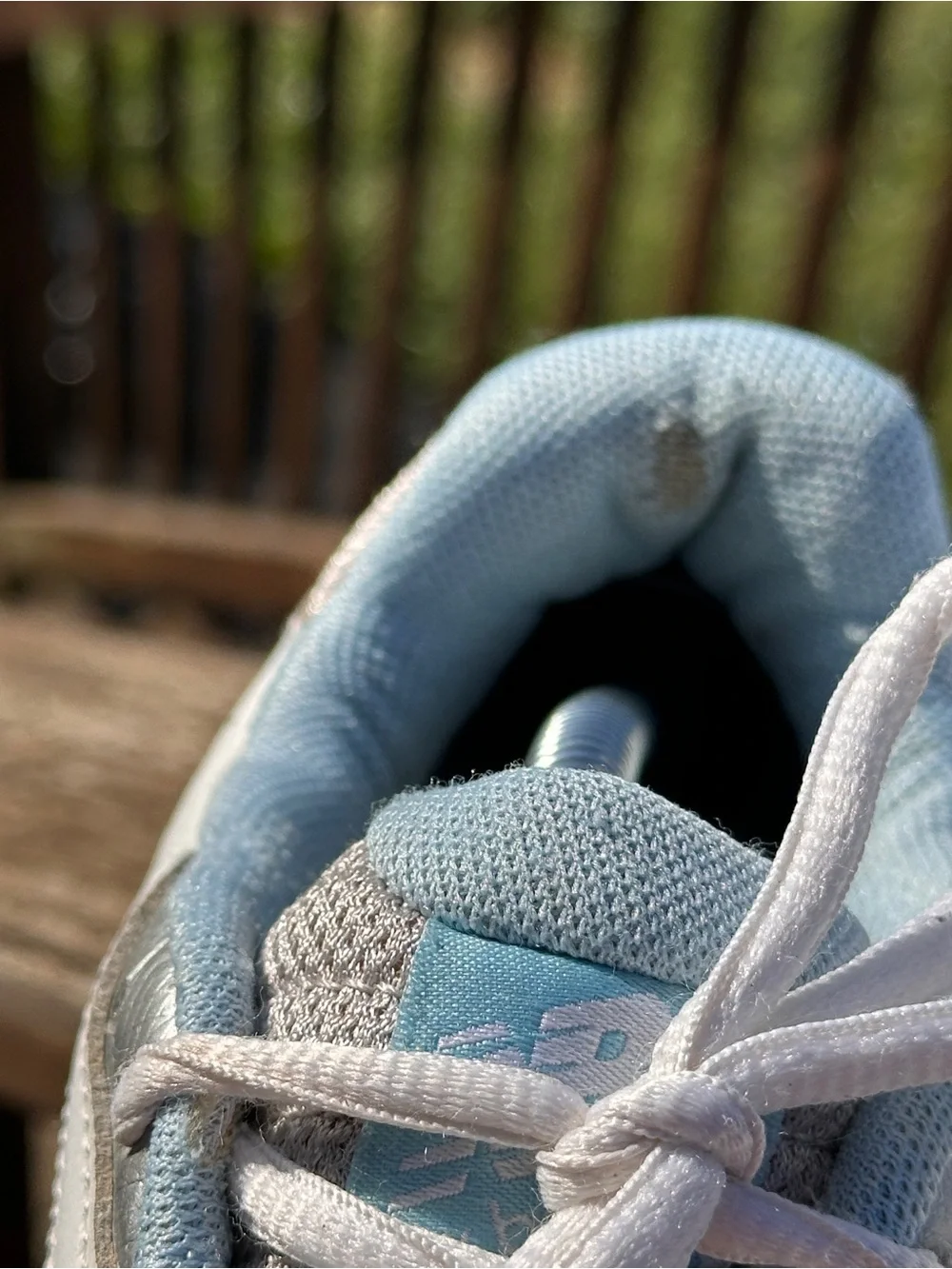 New Balance 409 Womens 9.5 Walking Shoes White Blue Silver